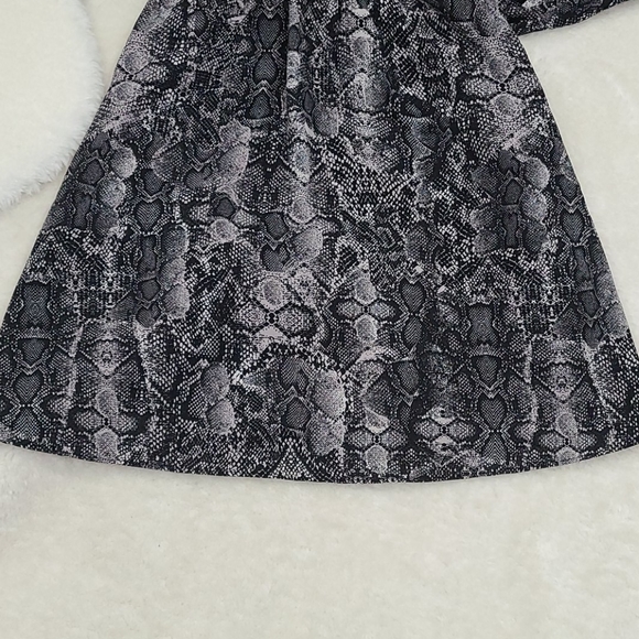 RW & CO Woman's Dress - Picture 9 of 13